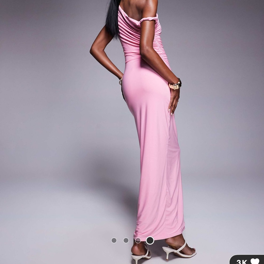 Twist strap off the shoulder pink maxi dress - Picture 6 of 6